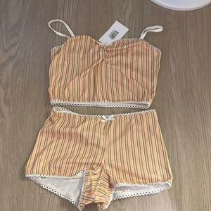 nwt Dippin daisy pj set/loungewear